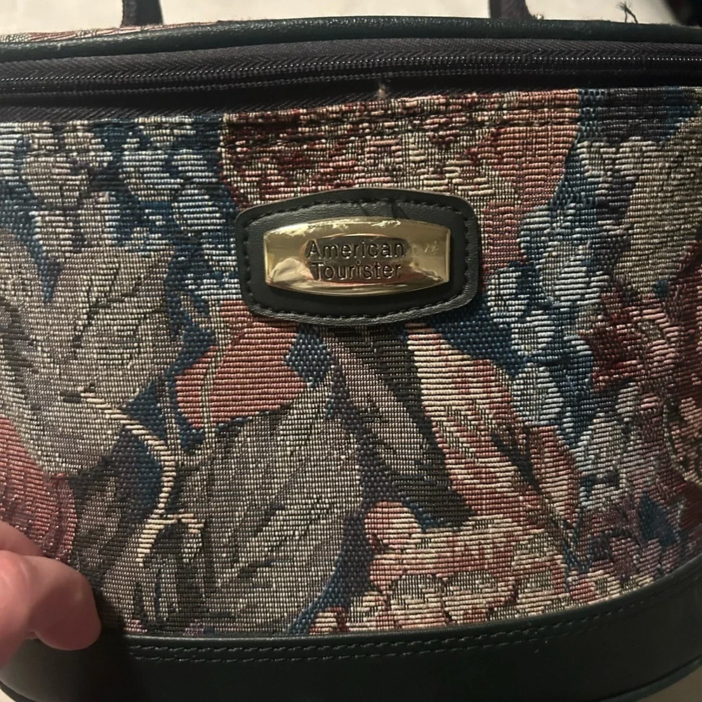 American Tourister Vintage Floral Cosmetic Case - Black and Multicolor Tapestry
